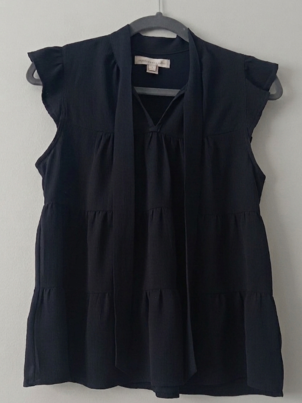 Monteau Los Angeles Black Tie-Neck Tiered Cap-Sleeve Blouse